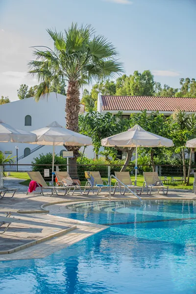 Golden Coast Hotel & Bungalows