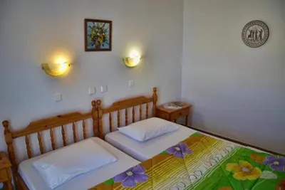 Theo Hotel