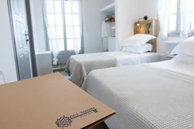 Evi Rooms