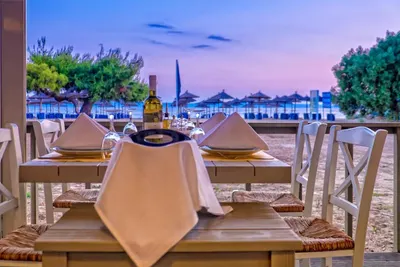 LAGOMANDRA BEACH & SUITES