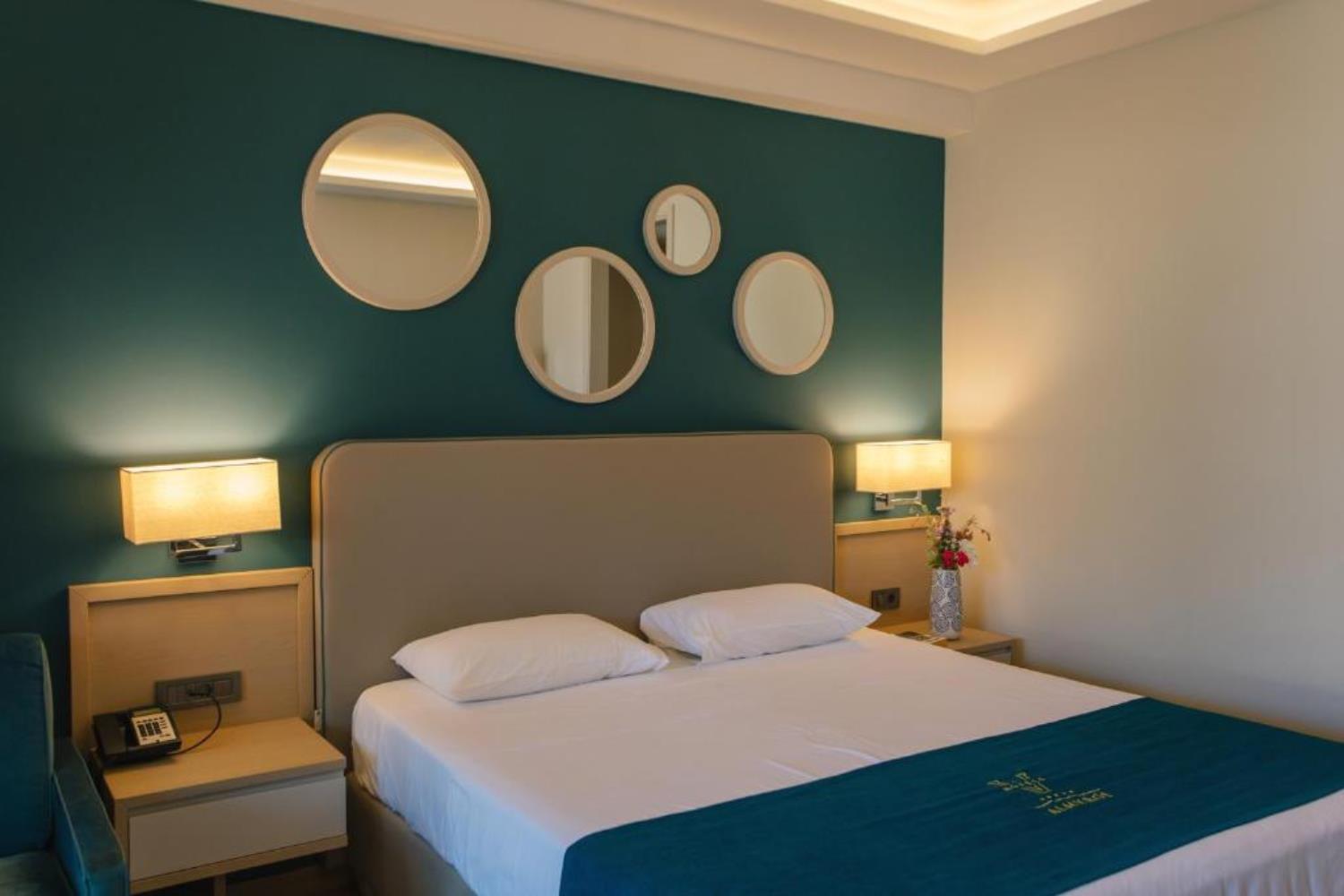 Almyros Beach Resort & Spa