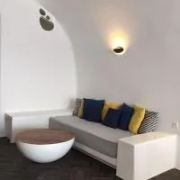 Altana Cliffside Villas Santorini
