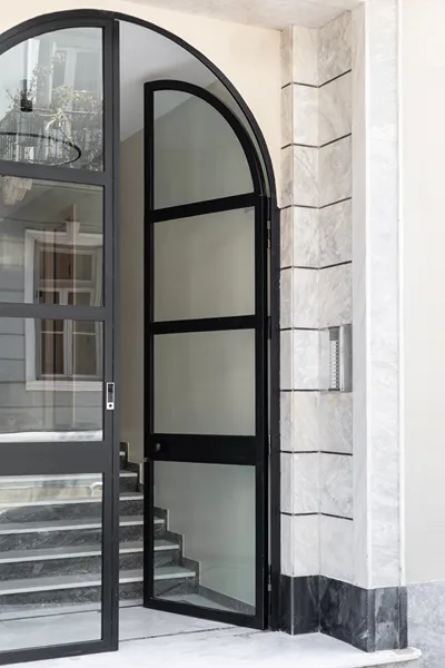 Elliot Neapoli, Athens