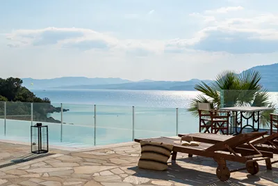 Arte Pefki Beachfront Suites