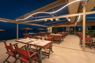 Avantis Suites Hotel Eretria