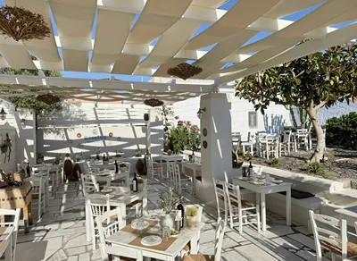 White Pearl Laokasti Suites
