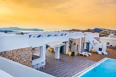 Nautilus Dome Santorini