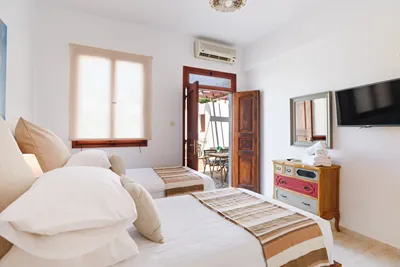 Thea Villas & Suite