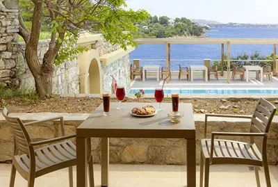 Cape Kanapitsa Hotel Suites
