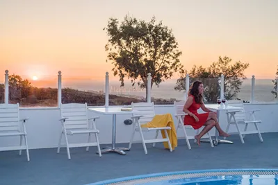 Maria's Place Oia