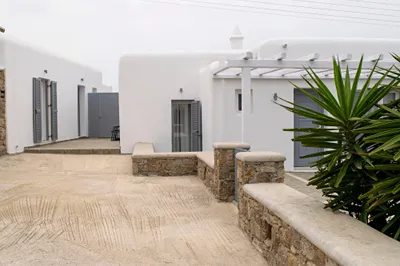 Giannoulaki Hotel