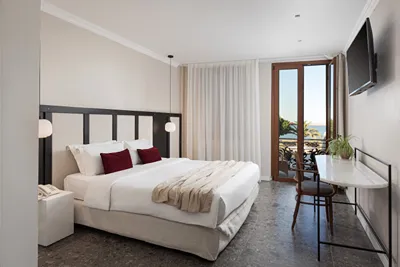 Civitas Suites Hotel
