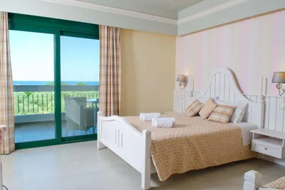Ocean Beach Hotel