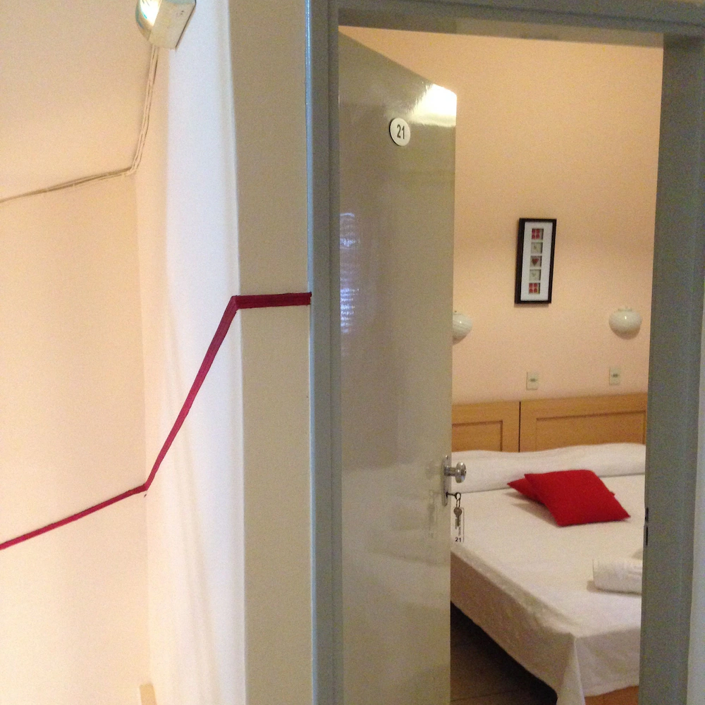 ZEFYROS HOTEL