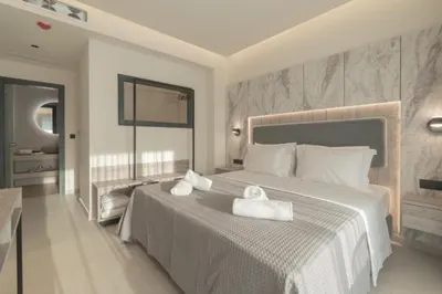 Alora Luxury Suites
