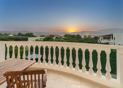 Golden Rose Suites
