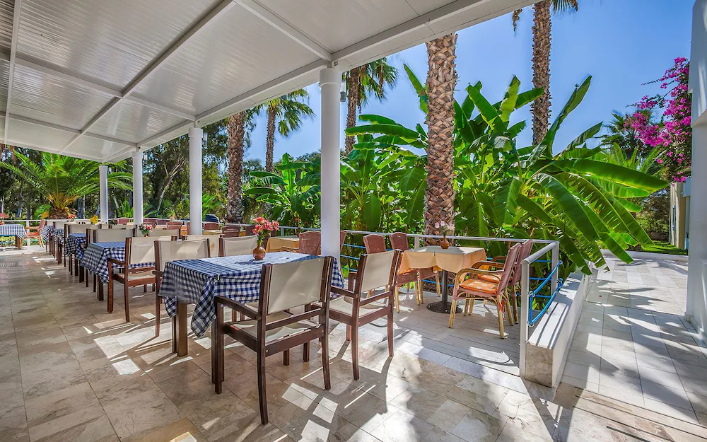 Cavo D’ Oro Hotel