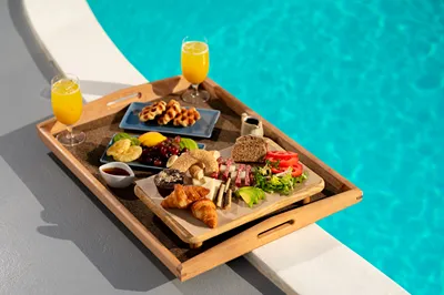 Kima Oia Suites