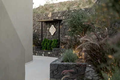 Hidden Hills Santorini
