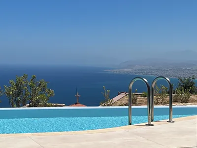 Plethora Luxury Suites