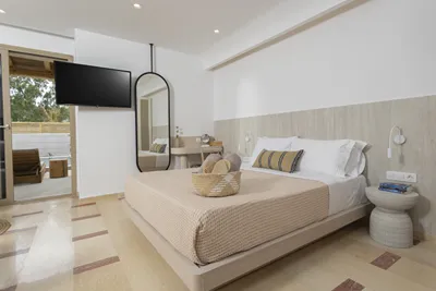 Nusa Suites & Villas