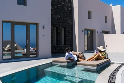 Lavadoze Luxury Suites