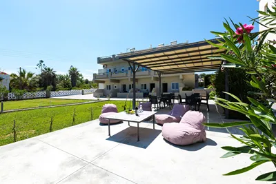 Yiannis Apartments - Studios