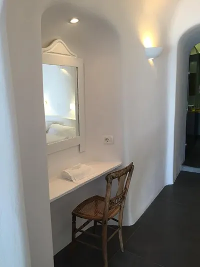 Altana Cliffside Villas Santorini