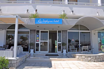 Zephyros Hotel
