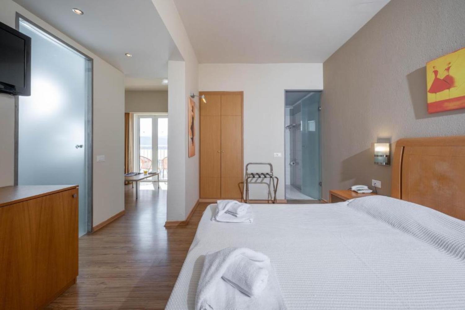 Kitro Hotel