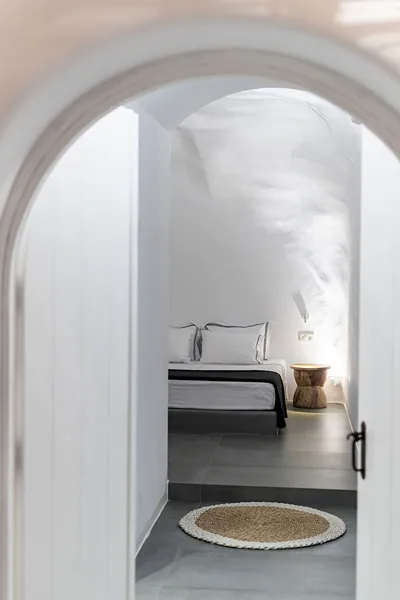 Numa Santorini