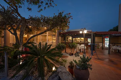 Creteco Hotel & Suites