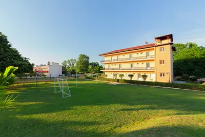 Sintrivanis Resort Beach
