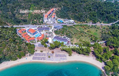 LAGOMANDRA BEACH & SUITES