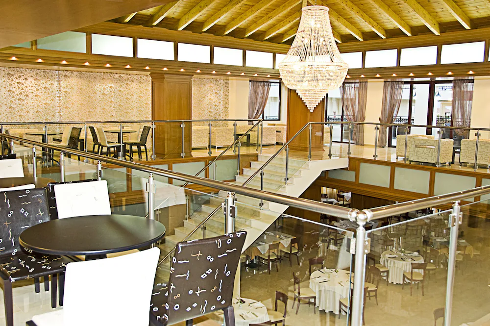 Vantaris Palace Hotel