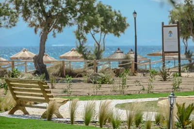 Glaronissi Beach