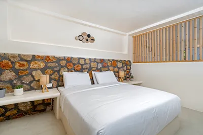 Eolithos Suites