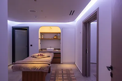Noble Hotel & Suites