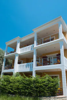 Summertime Inn