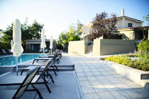 8 Boutique Suites