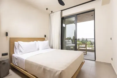Pnoes Luxury Suites