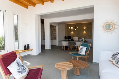 Pnoi Hotel Paros