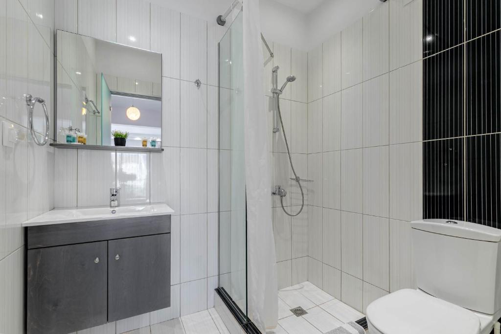 Palapart Gikas Studios and Suites