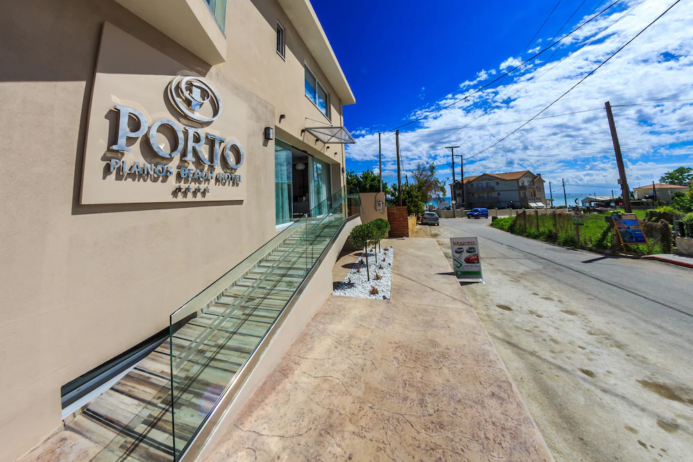 Porto Planos Beach Hotel