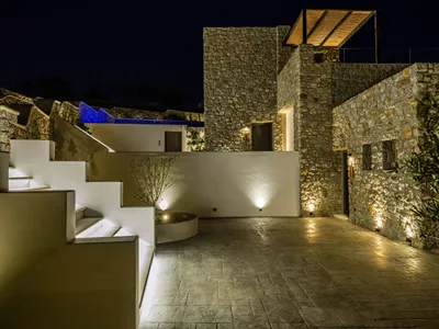 Evi Suites & Villas