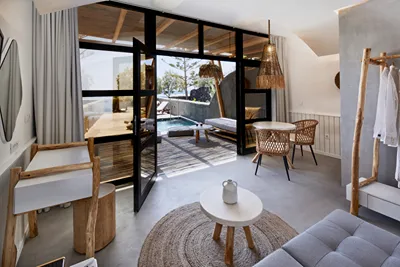 Oscar Beachfront Suites