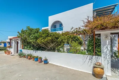 Eleni & Traditional Houses