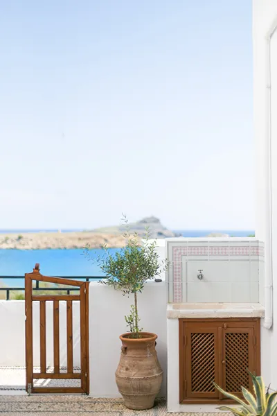 Thea Villas & Suite