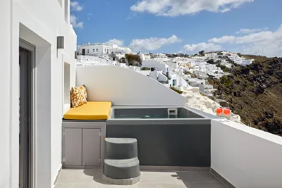 Allure Breeze Suites