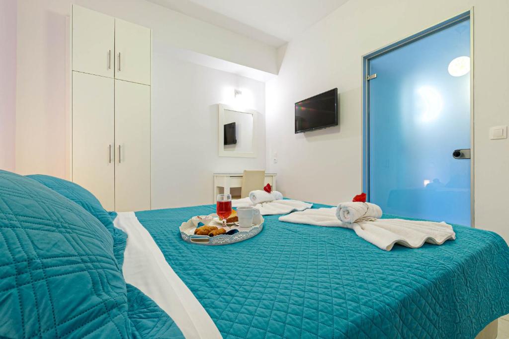 Palapart Gikas Studios and Suites